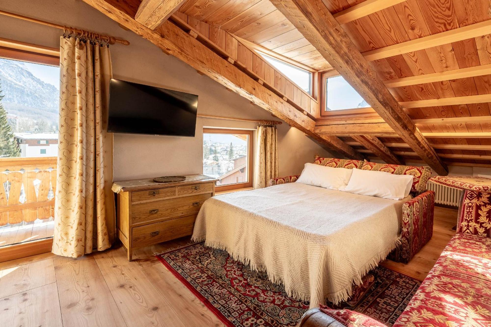 Cortina Lodge 科尔蒂纳丹佩佐 外观 照片